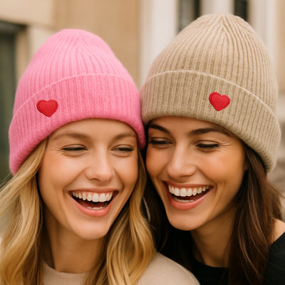Damen Mütze mit Herz Modelfoto