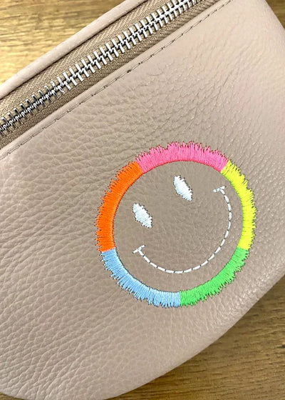 Mittlere Leder Bauchtasche altrosa mit Smiley (Silberne Verschlüsse)