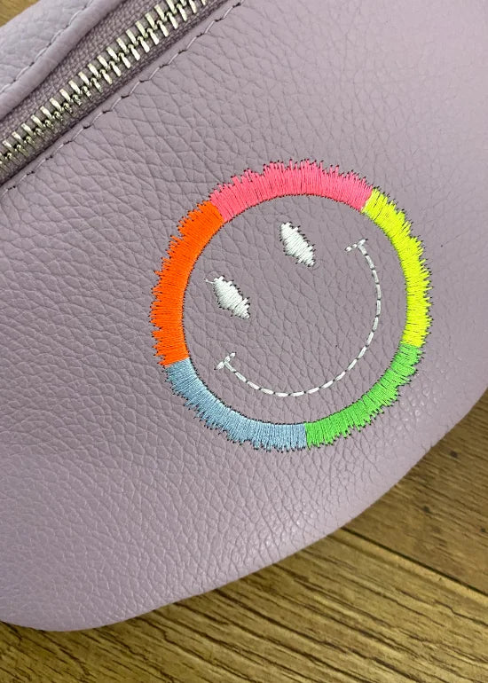 Mittlere Leder Bauchtasche lila mit Smiley (Silberne Verschlüsse)