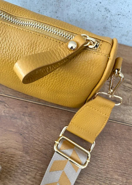 Rechteckige Tasche gelb mit breitem Gurt – Trendecke